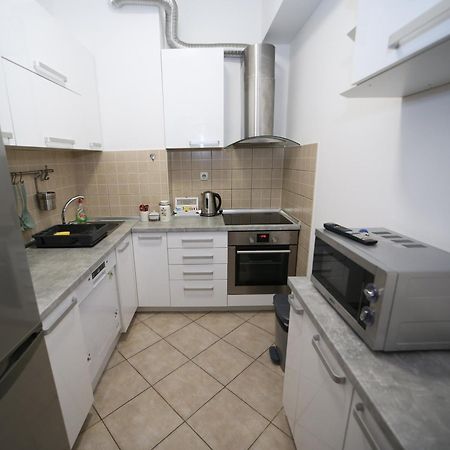 Iva Lux Stan Na Dan Appartement Banja Luka Buitenkant foto