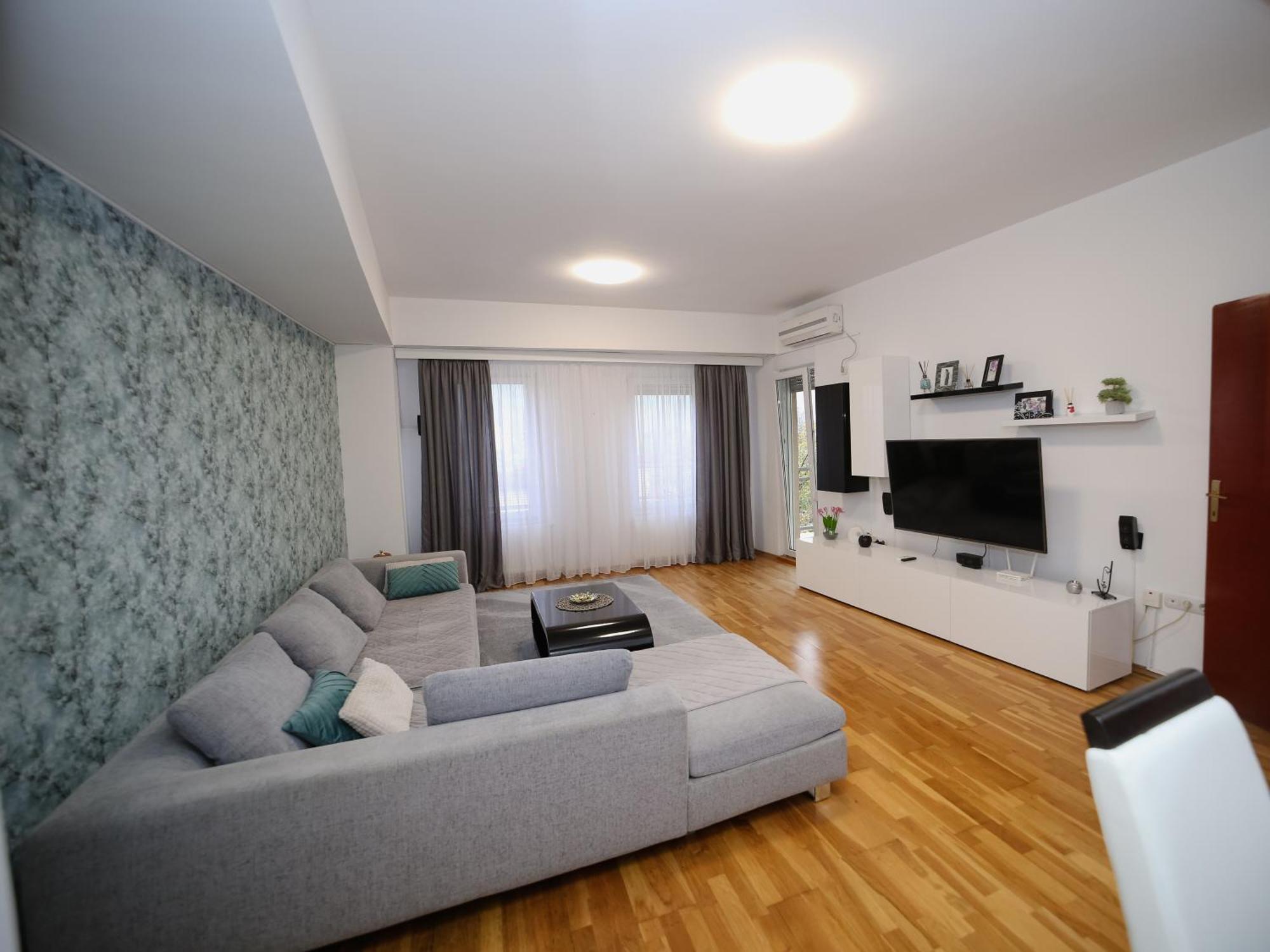 Iva Lux Stan Na Dan Appartement Banja Luka Buitenkant foto