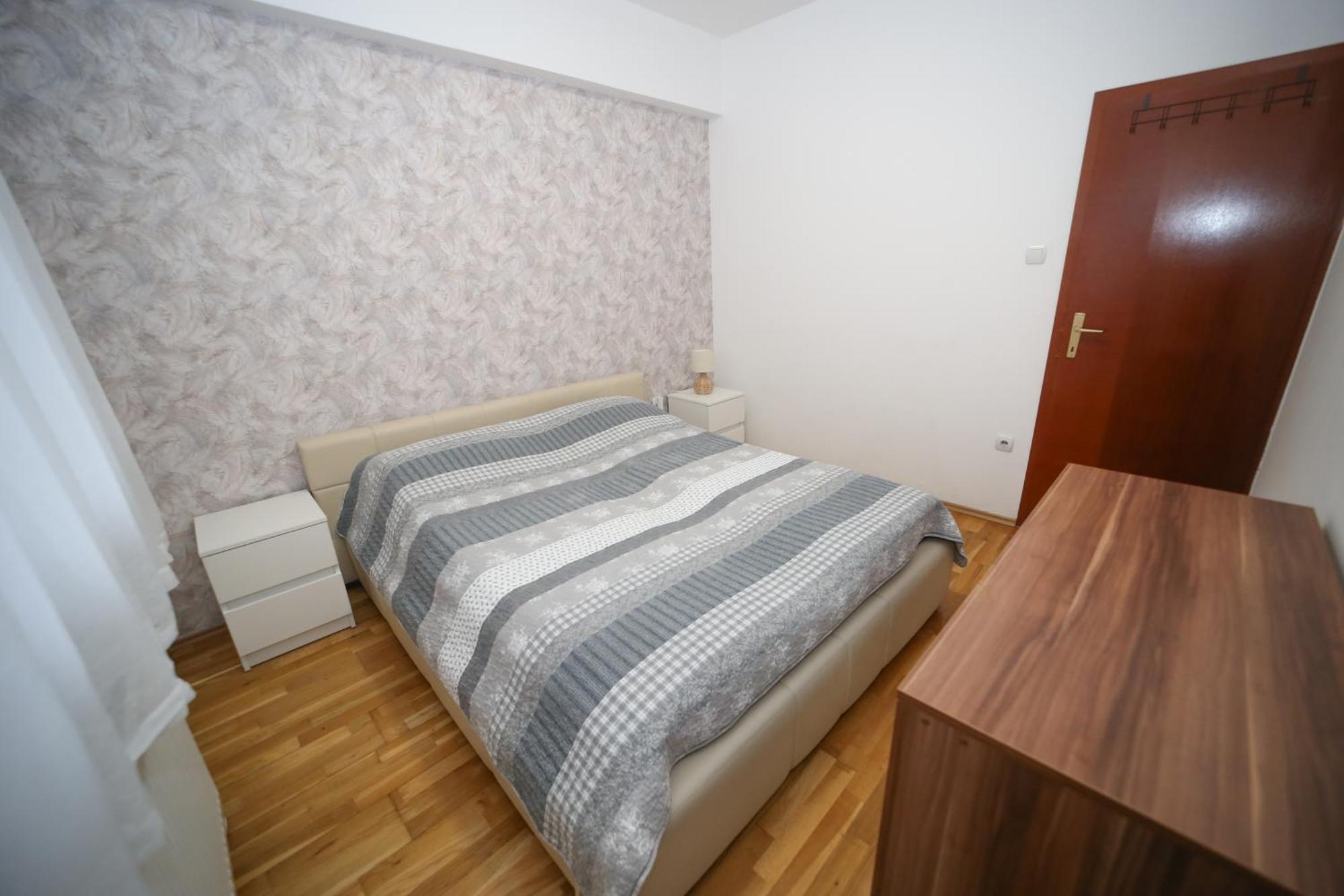 Iva Lux Stan Na Dan Appartement Banja Luka Buitenkant foto